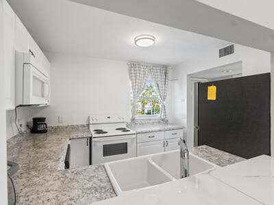 2520 NE 1st Court, Boynton Beach, FL 33435