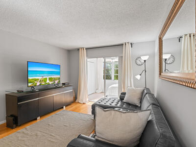 2520 NE 1st Court, Boynton Beach, FL 33435