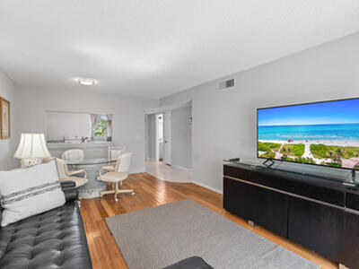 2520 NE 1st Court, Boynton Beach, FL 33435