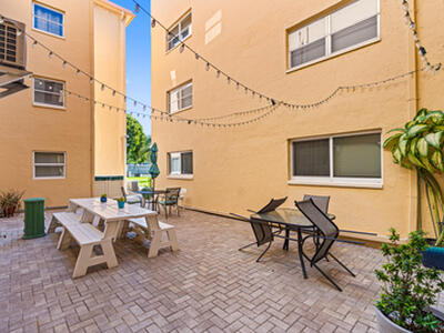 2520 NE 1st Court, Boynton Beach, FL 33435