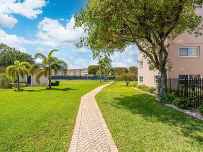 2520 NE 1st Court, Boynton Beach, FL 33435