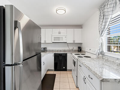 2520 NE 1st Court, Boynton Beach, FL 33435