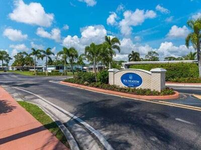 8888 Kings Drive, Boynton Beach, FL 33436