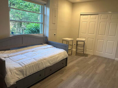 1690 Corsica Dr Drive