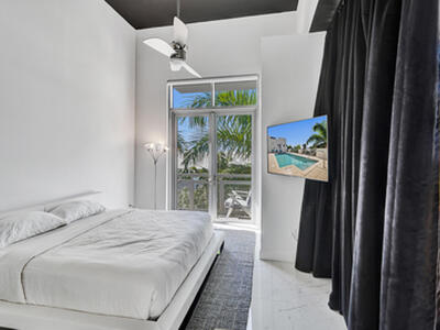 365 SE 6th Avenue, Delray Beach, FL 33483