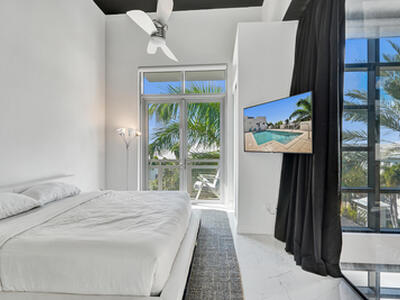 365 SE 6th Avenue, Delray Beach, FL 33483