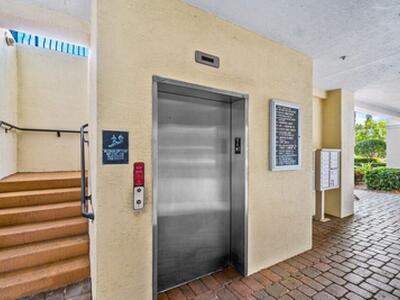 2465 Mercer Avenue, West Palm Beach, FL 33401