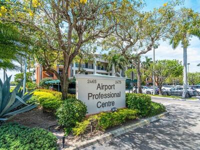 2465 Mercer Avenue, West Palm Beach, FL 33401