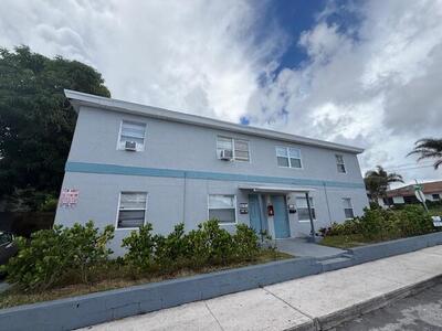 1913 Division Avenue