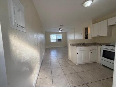 1913 Division Avenue, West Palm Beach, FL 33407