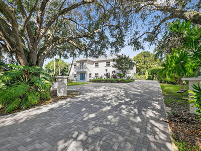 2900 Greenbriar Boulevard