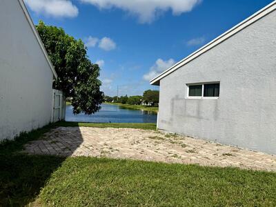 34 Paxford Lane, Boynton Beach, FL 33426