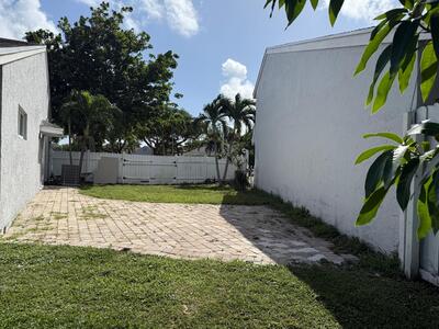 34 Paxford Lane, Boynton Beach, FL 33426