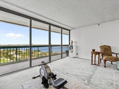 1900 Consulate Place, West Palm Beach, FL 33401