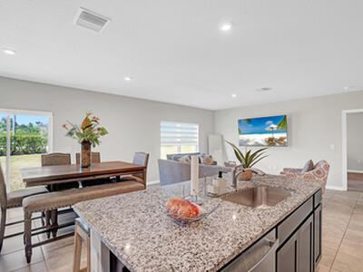 712 Pomegranate Place, Fort Pierce, FL 34981