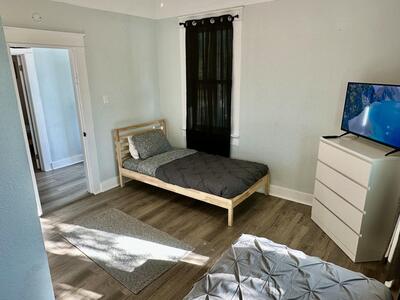 1504 E 33rd Avenue, Tampa, FL 33610