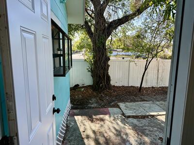 1504 E 33rd Avenue, Tampa, FL 33610