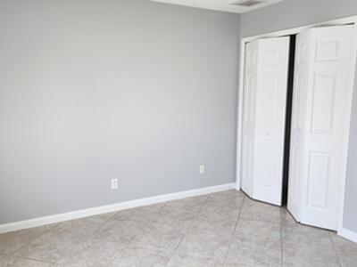 5610 NW North Crisona Circle, Port Saint Lucie, FL 34986