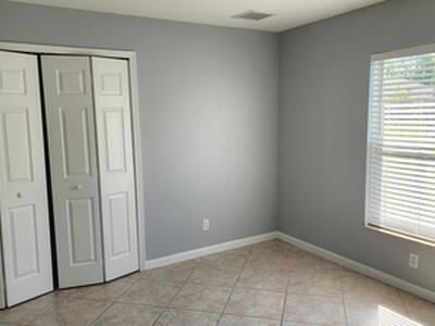 5610 NW North Crisona Circle, Port Saint Lucie, FL 34986