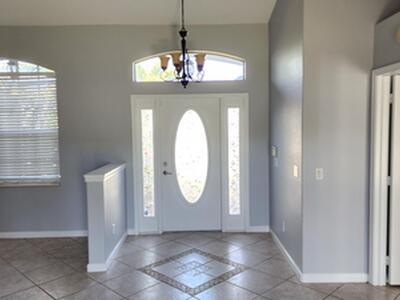 5610 NW North Crisona Circle, Port Saint Lucie, FL 34986