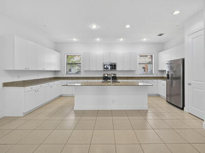 4113 Faraday Way, Palm Beach Gardens, FL 33418