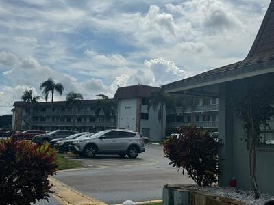 2200 Springdale Boulevard