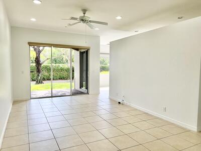 44 Lancaster Road, Boynton Beach, FL 33426