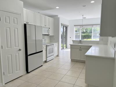 44 Lancaster Road, Boynton Beach, FL 33426