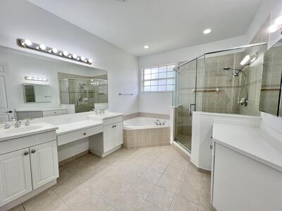 44 Lancaster Road, Boynton Beach, FL 33426