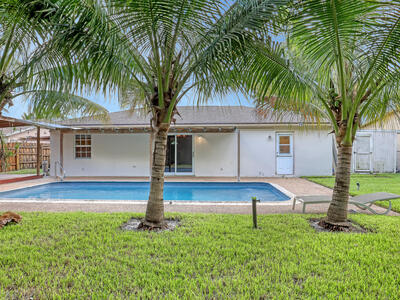 9596 Richmond Circle, Boca Raton, FL 33434