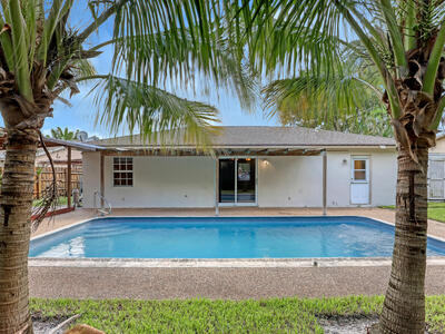 9596 Richmond Circle, Boca Raton, FL 33434