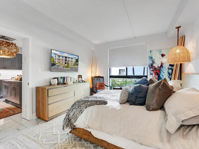 250 W Hidden Valley Boulevard, Boca Raton, FL 33487