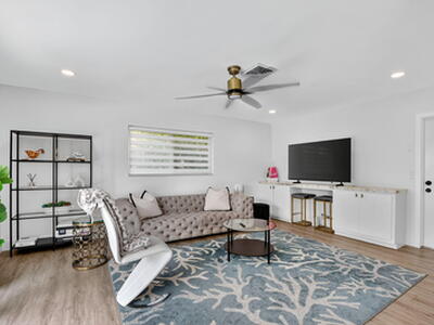 891 SW Hickory Terrace, Boca Raton, FL 33486