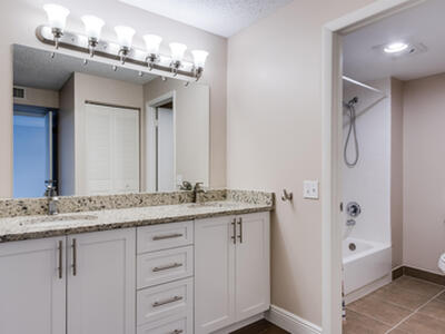 8535 Casa Del Lago, Boca Raton, FL 33433