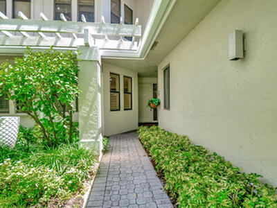 17565 Ashbourne Way, Boca Raton, FL 33496
