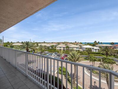 700 Ocean Royale Way, Juno Beach, FL 33408