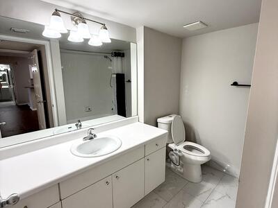 2600 S University Drive, Davie, FL 33328