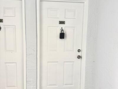 2600 S University Drive, Davie, FL 33328