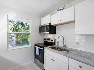 670 Hernando Street, Fort Pierce, FL 34949