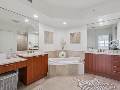 2640 Lake Shore Drive, Riviera Beach, FL 33404