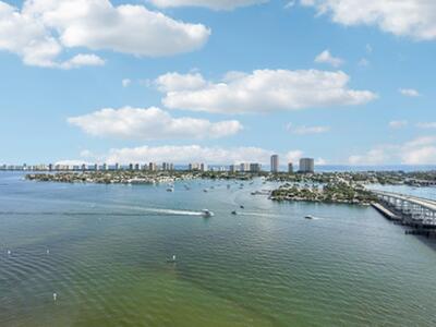 2640 Lake Shore Drive, Riviera Beach, FL 33404