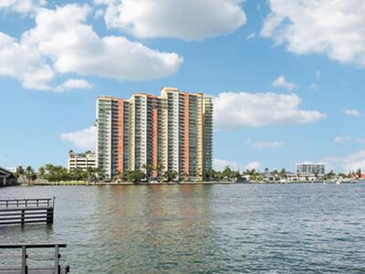 2640 Lake Shore Drive, Riviera Beach, FL 33404