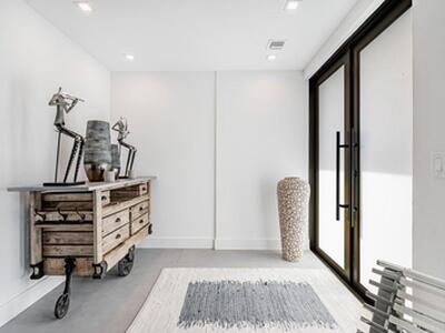 925 NE 6th Street, Fort Lauderdale, FL 33304