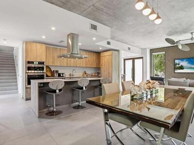 925 NE 6th Street, Fort Lauderdale, FL 33304