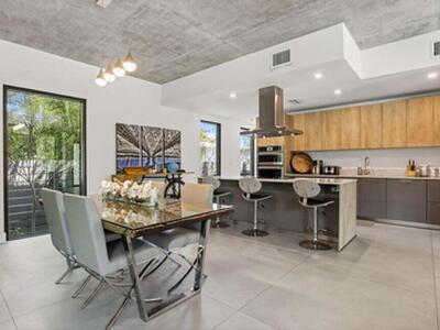 925 NE 6th Street, Fort Lauderdale, FL 33304