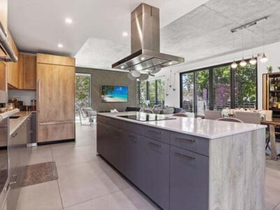 925 NE 6th Street, Fort Lauderdale, FL 33304