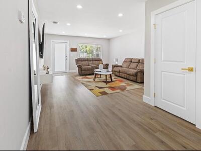 1322 Riverside Circle, Wellington, FL 33414