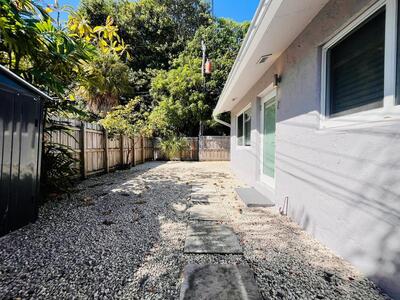 1215 NE 17th Avenue, Fort Lauderdale, FL 33304