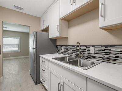 807 S 12th Street, Fort Pierce, FL 34950