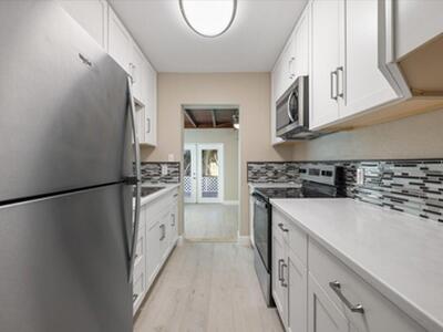 807 S 12th Street, Fort Pierce, FL 34950